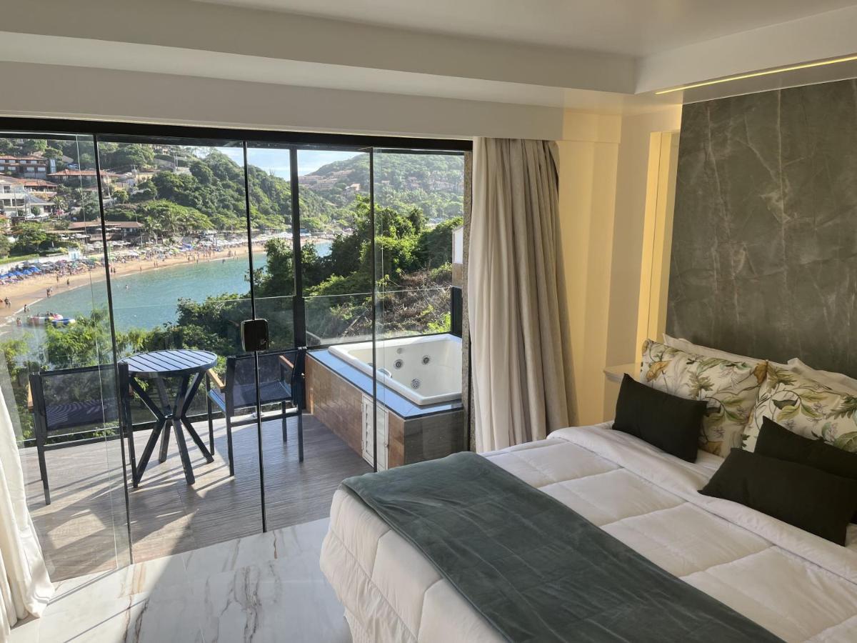 Habitación con bañera de hidromasaje y vistas al mar - 1 cama extragrande